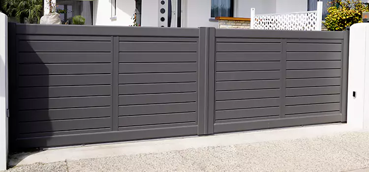 Automatic Gate Fence Red Wing